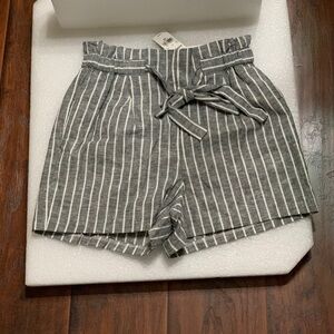 🆕 Express Striped Gray Women's Shorts